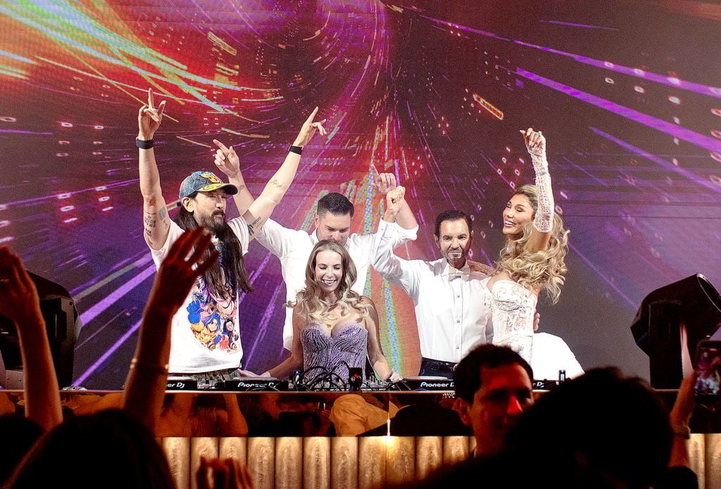 Sarah Rollins' and Richard Gonzalez's wedding with DJ Steve Aoki