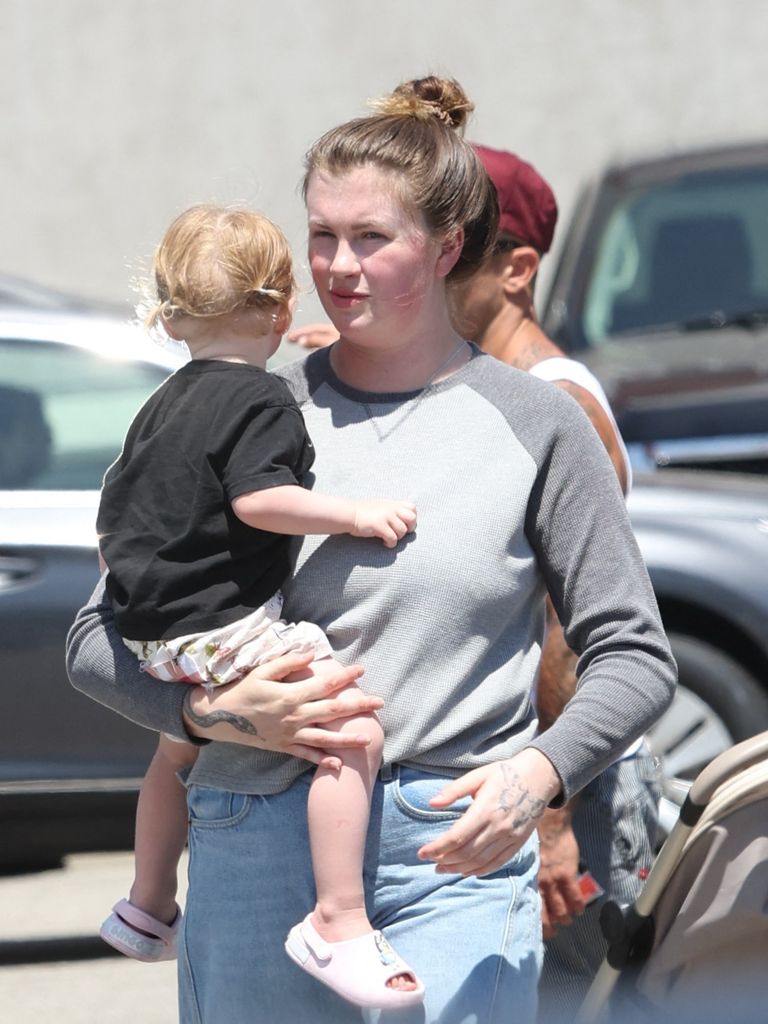 ireland baldwin daughter holland