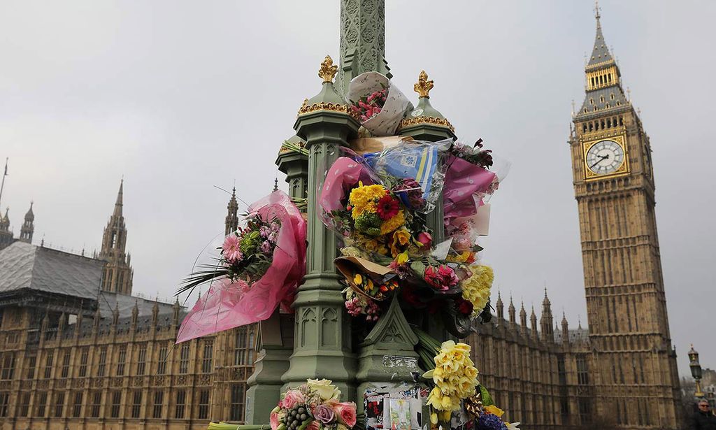 WORLDWIDE TRIBUTES POUR IN FOLLOWING WESTMINSTER BRIDGE ATTACK