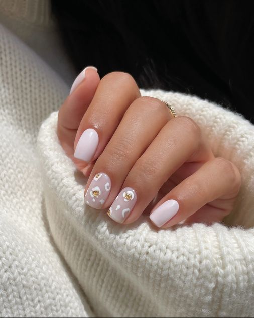 beige nail manicure idea with gold nail art