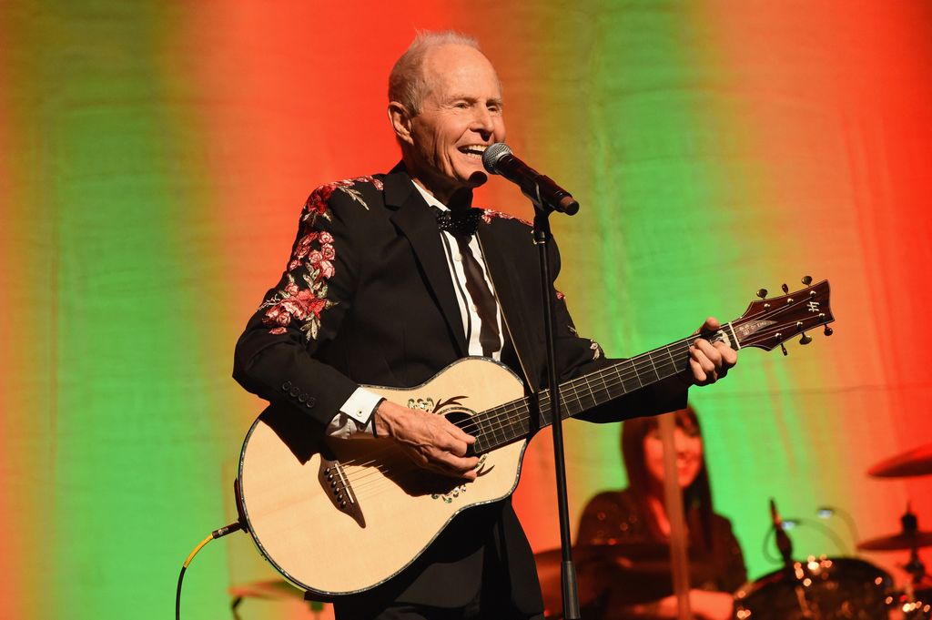 NEW YORK, NEW YORK - DECEMBER 08: Dr. Elmo performs onstage during Cyndi Lauper's 8th Annual 'Home For The Holidays' Benefit Concert at Beacon Theatre on December 08, 2018 in New York City. (Photo by Kevin Mazur/Getty Images)