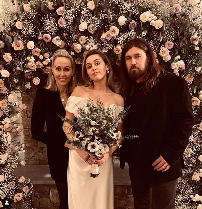 Tish Cyrus at Miley Cyrus and Liam Hemsworth's wedding