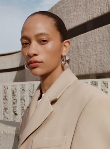 Volume hoop earrings from Mango