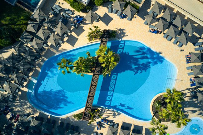 hotel activity pool