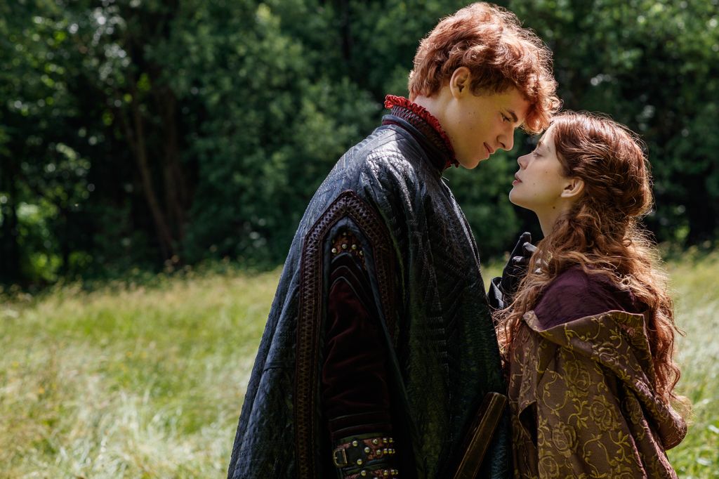 Ruairi O'Connor (Harry), Charlotte Hope (Catherine)- The Spanish Princess