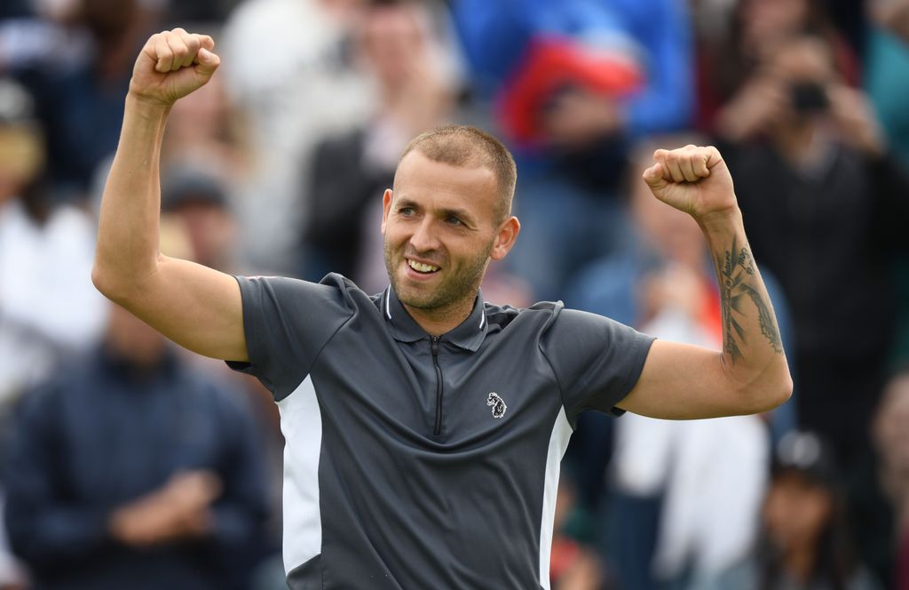 dan evans celebrating on court