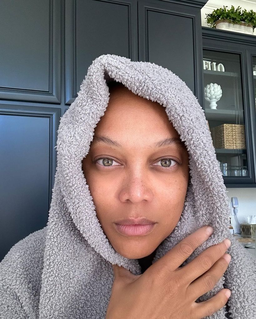 Tyra Banks shares bare-faced selfies on Instagram