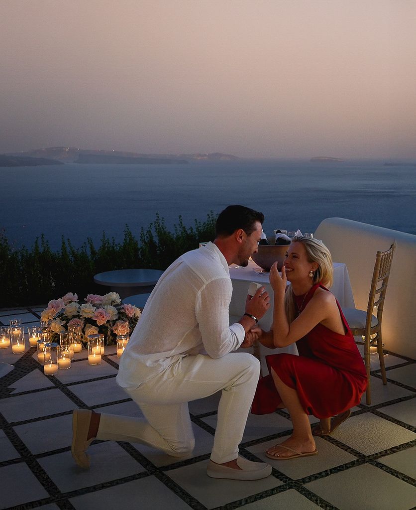 The emotional proposal in Santorini