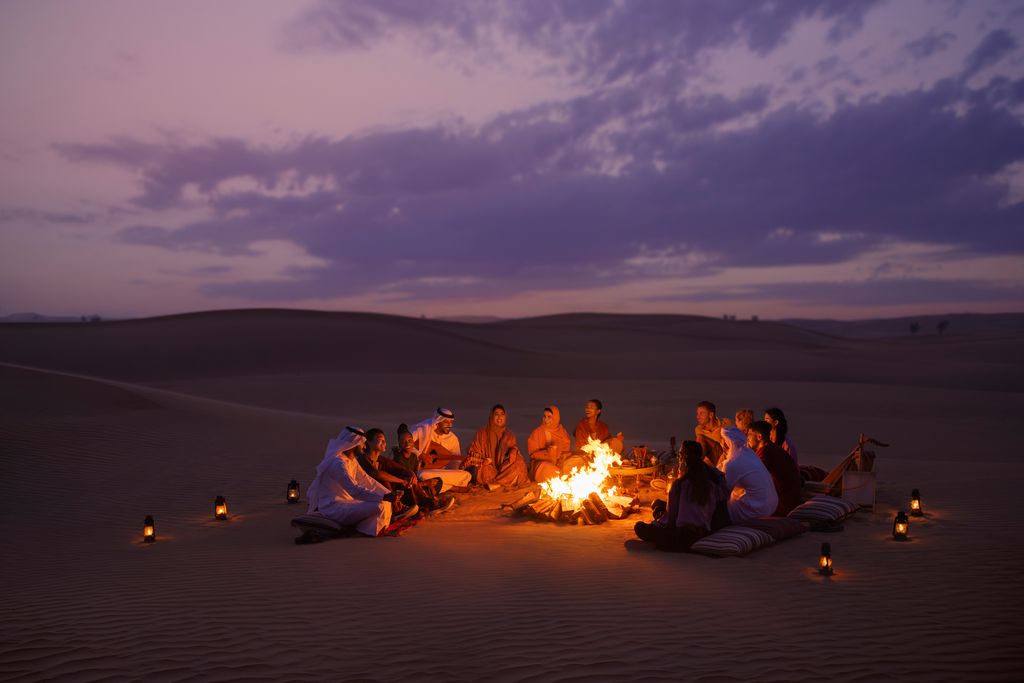 Passez la nuit sous les étoiles dans le désert d'Abu Dhabi