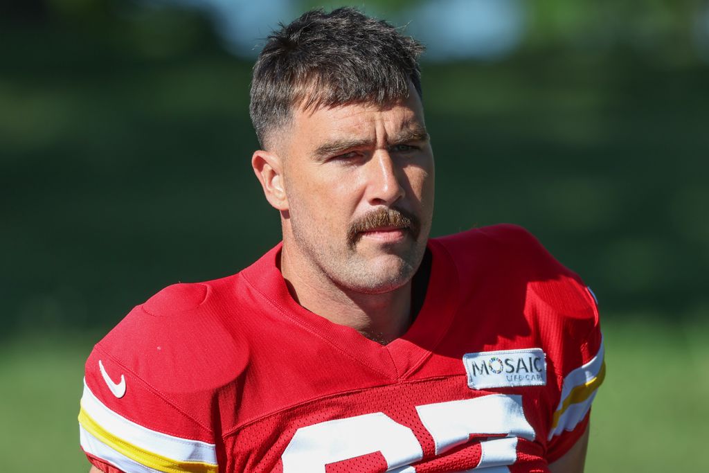 travis kelce longer hair