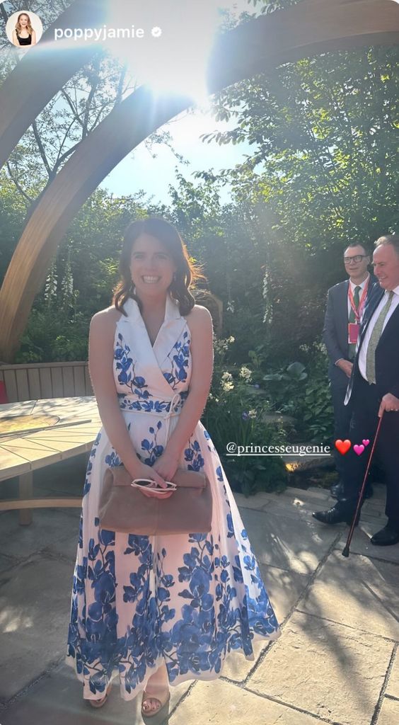 Princesa Eufenie con un abrigo azul