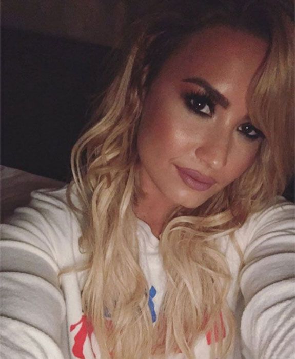 demi lovato blonde hair