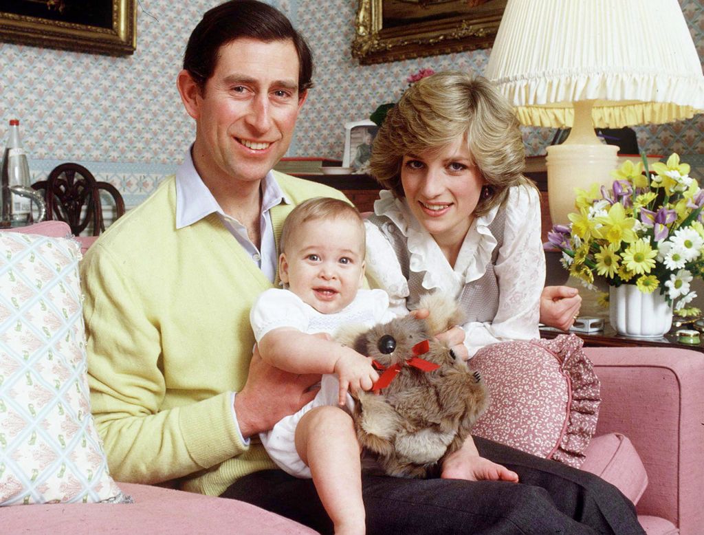 charles and diana with prince william on charles' lap