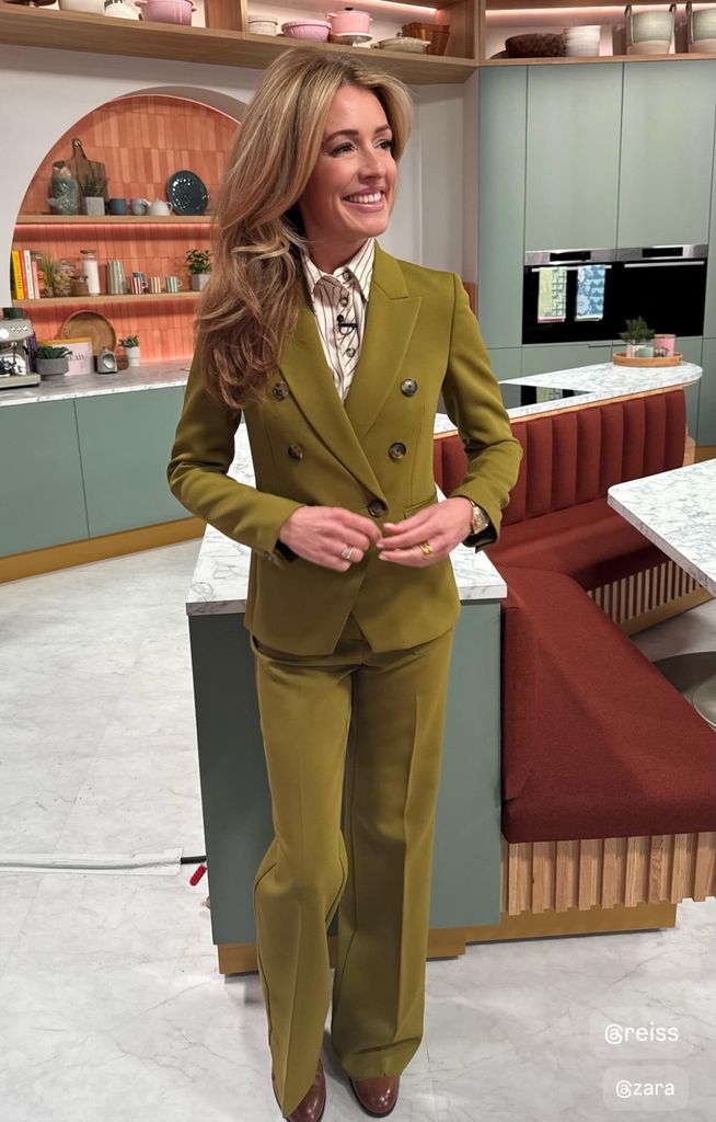 Cat Deeley wears Reiss to host This Morning