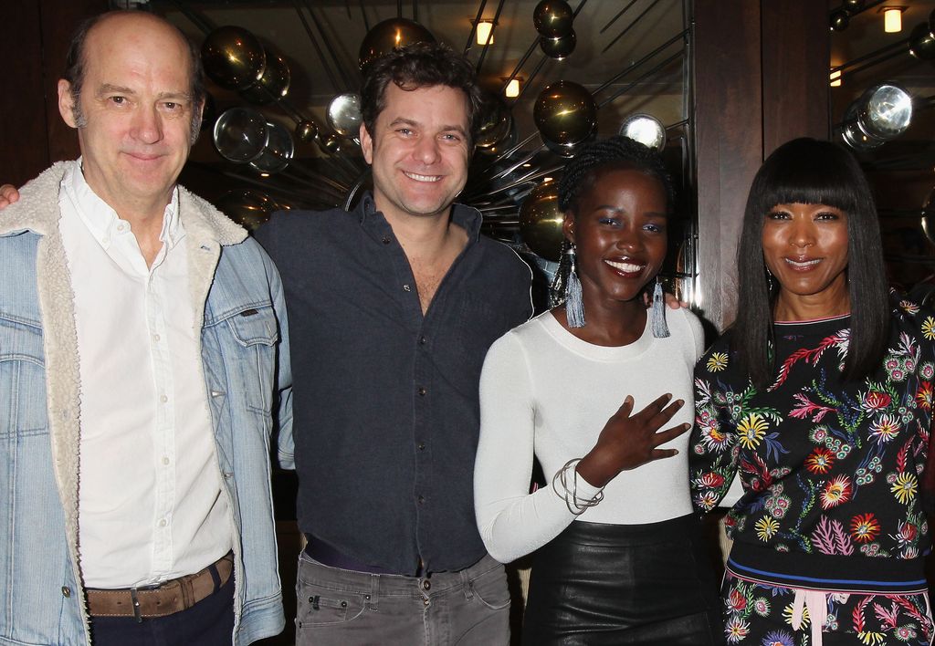 Joshua Jackson And Simone Ashley'S Nyc Summer: A Whirlwind Romance? - k16m6oo