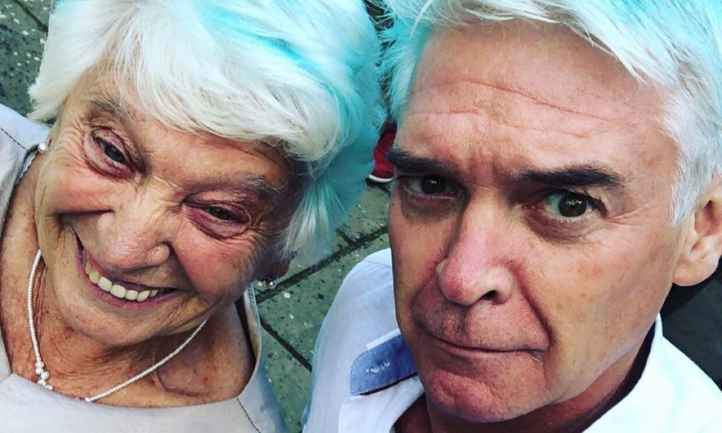 phillip schofield mum