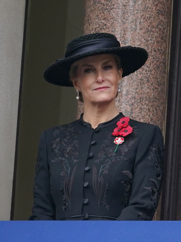 Duchess of Edinburgh on balcony at Remembrance Sunday