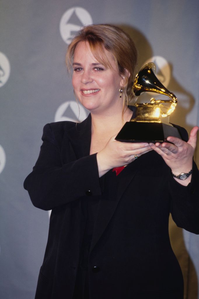 In 1987 she got signed to Columbia Records and kickstarted her career 