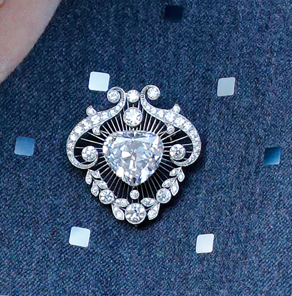 Cullinan V diamond brooch up close