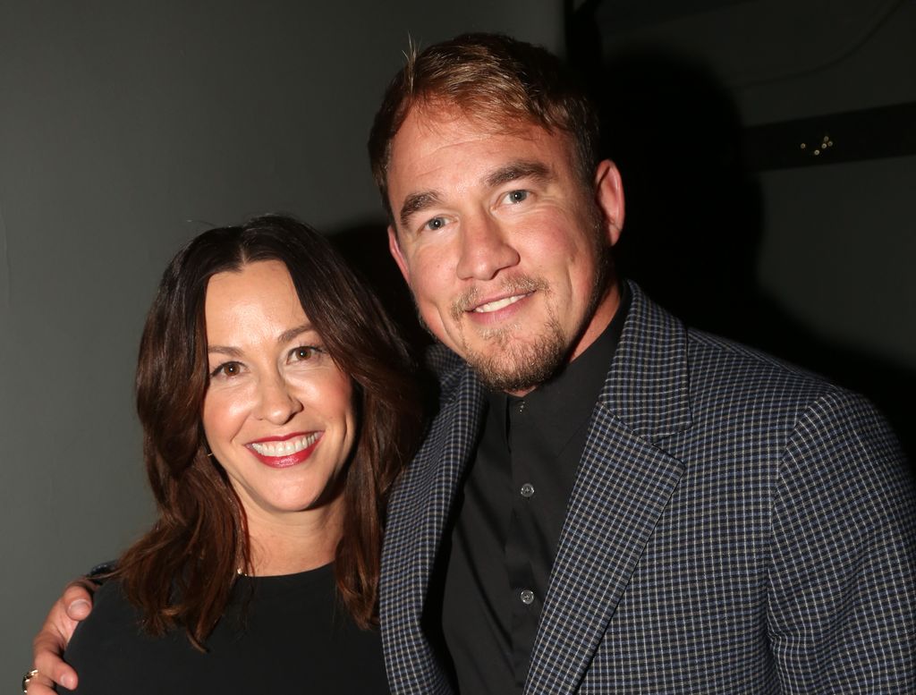 Rencontrez le célèbre mari rappeur d'Alanis Morissette 1 Alanis Morissette et mari Souleye