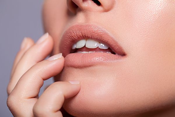 Semi Permanent Makeup Lips