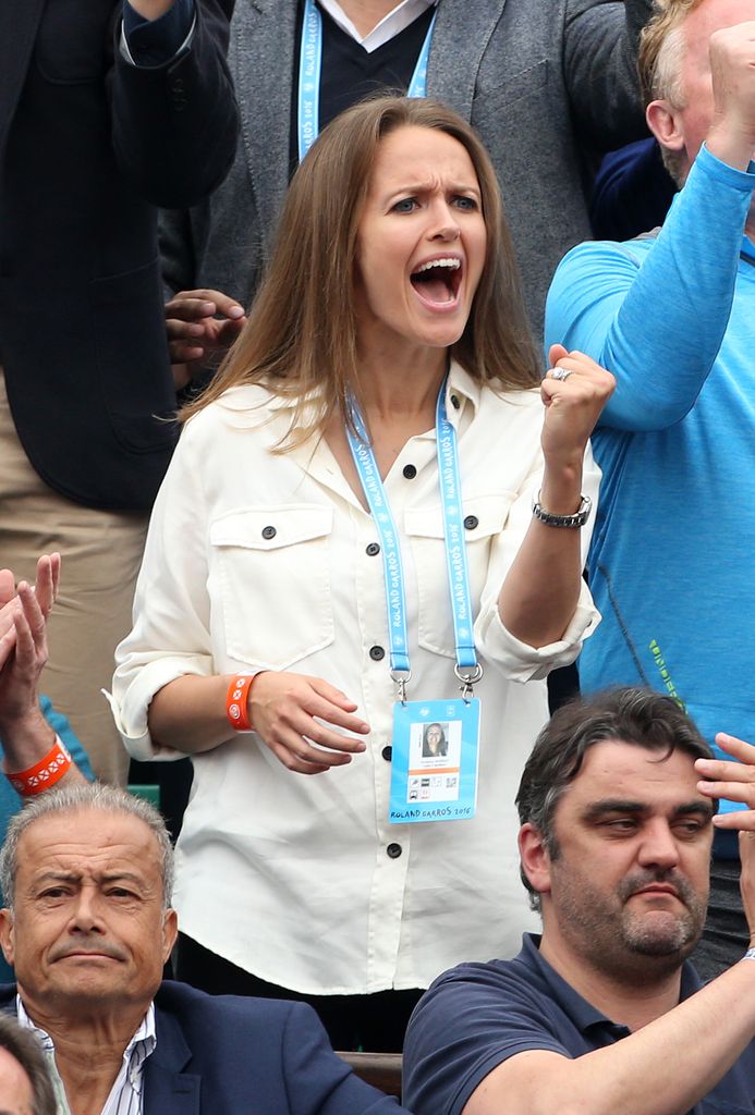 Kim Murray cheers for husband Andy Murray