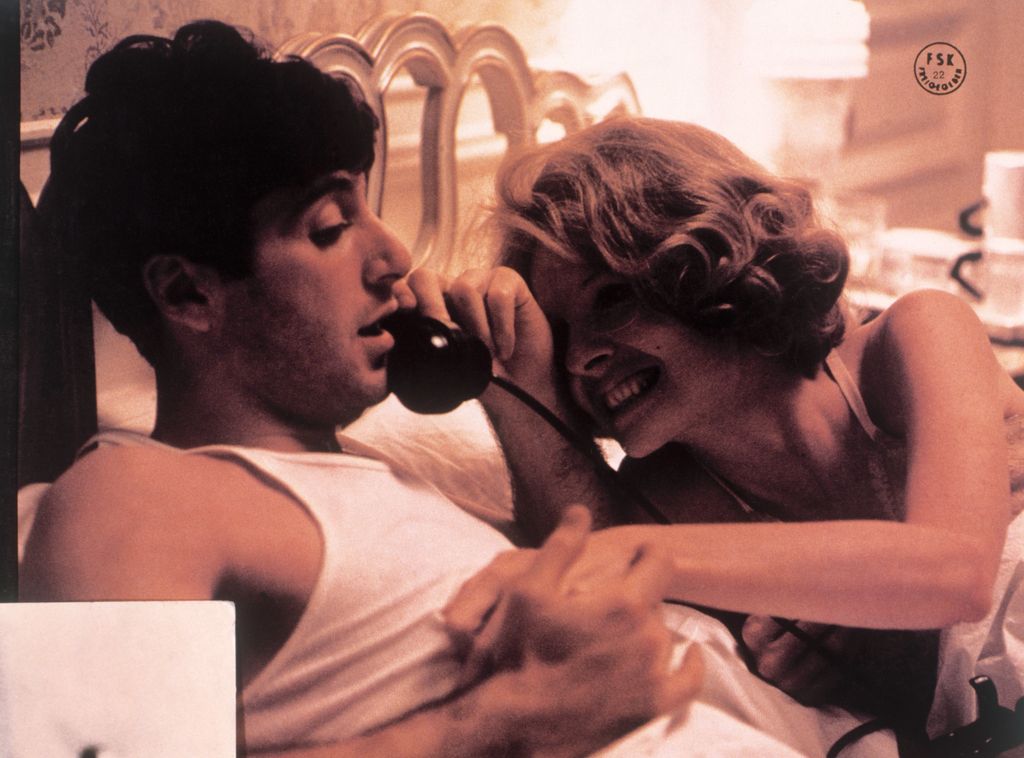 Kino. DER PATE, Teil 2 The Godfather, Part II USA, 1974 Francis Ford Coppola Michael Corleone (AL PACINO), Kay Corleone (DIANE KEATON) Regie: Francis Ford Coppola aka. The Godfather, Part II / DER PATE, Teil 2 USA, 1974.