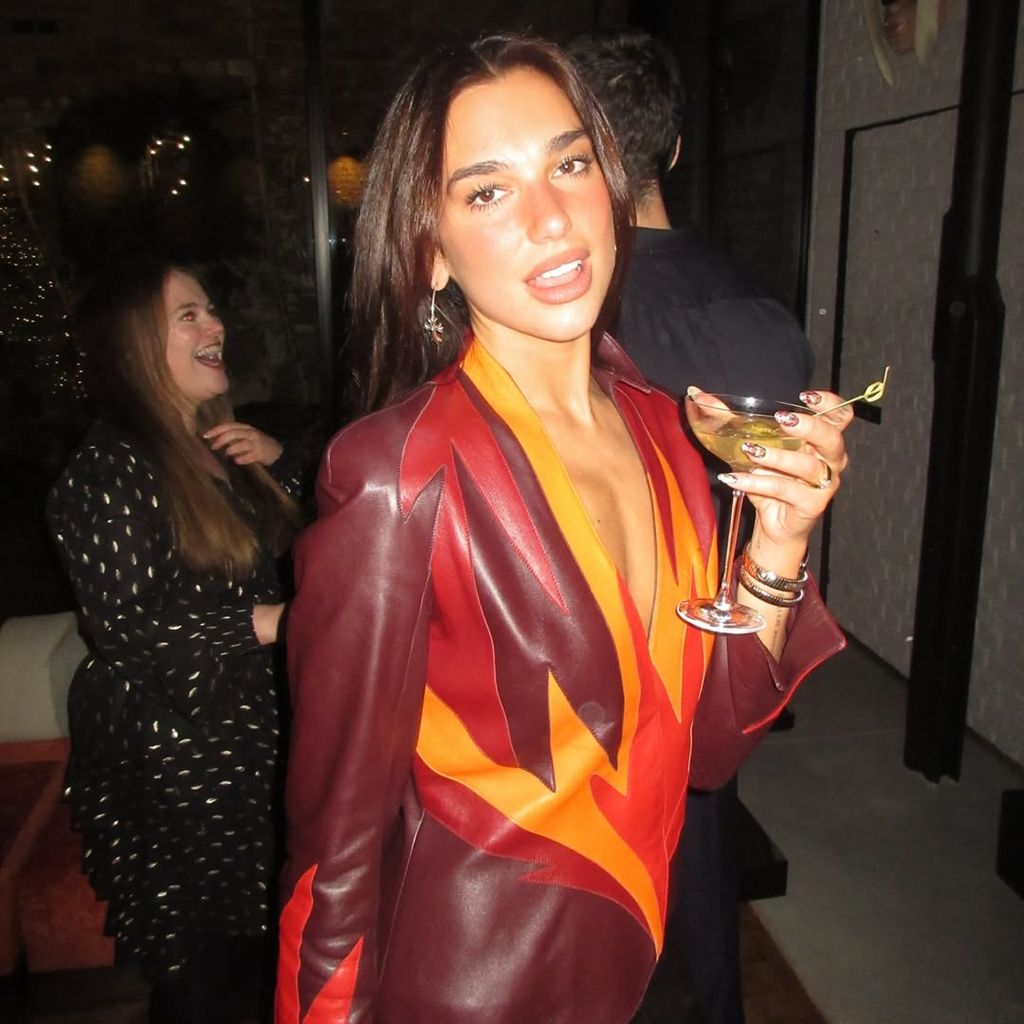 Dua Lipa in vintage Thierry Mugler to celebrate New Tear's Eve