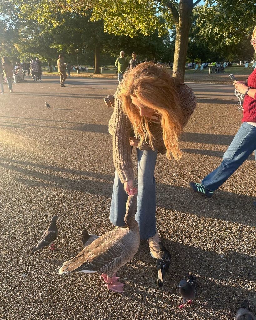 The Swarm actress was seen feeding geese in one of London's royal parks