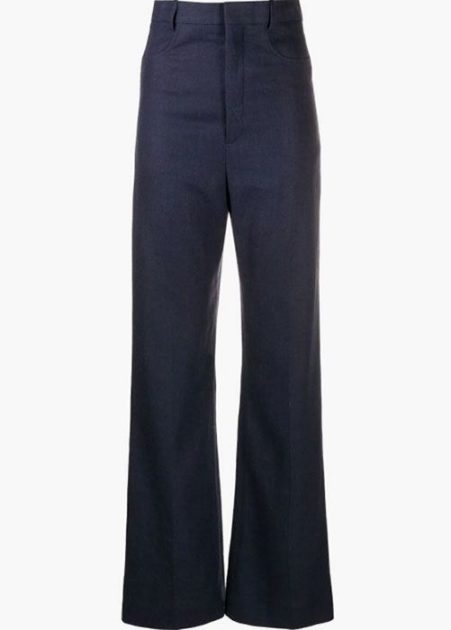 Amanda Holden's sassy strut in waist-cinching trousers has fans ...