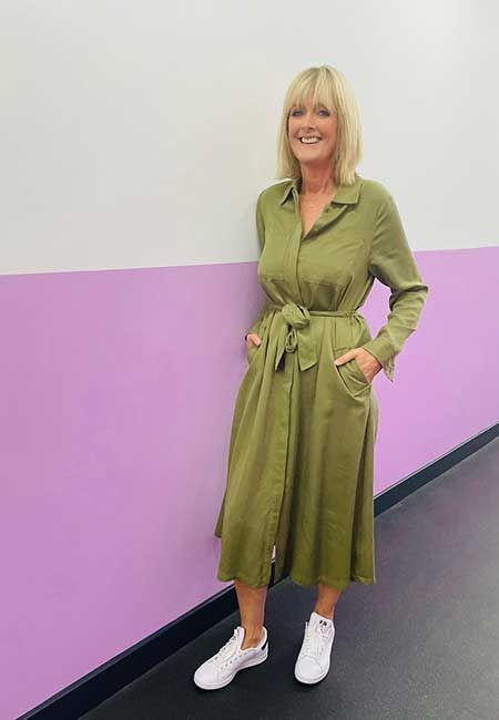 Loose Women’s Jane Moore Looks Incredible In Belted M&S Shirt Dress ...