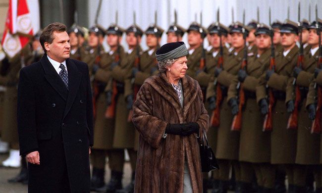 The Queen in Poland, 1996