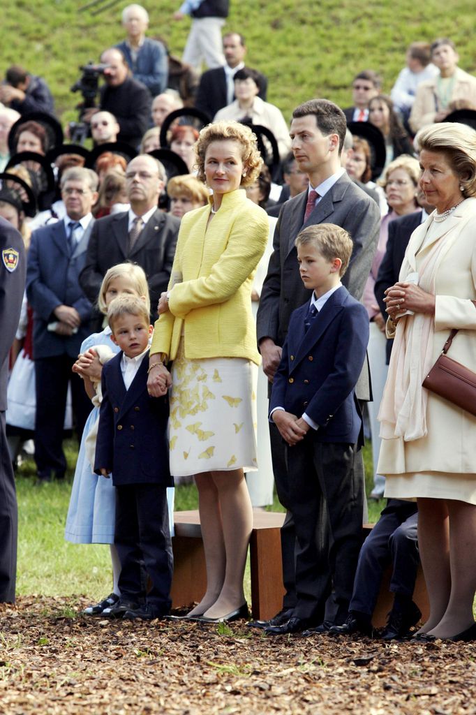 A young Prince Nikolaus with Hereditary Princess Sophie, Hereditary Prince Alois and a young Prince Josef Wenzel