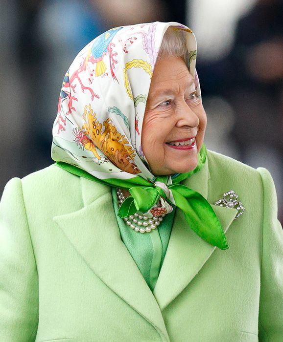 the queen head scarf