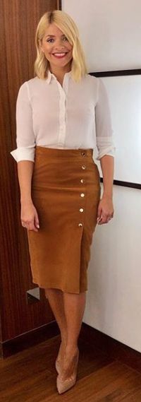 holly willoughby tan skirt instagram
