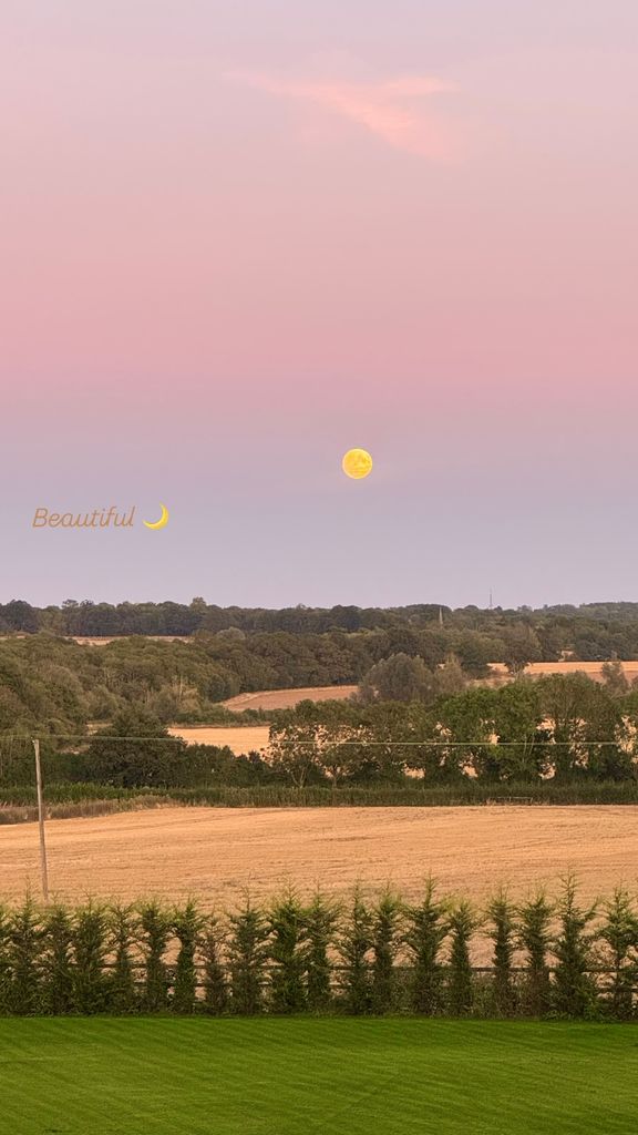 Michelle shared the breathtaking sunset from her window