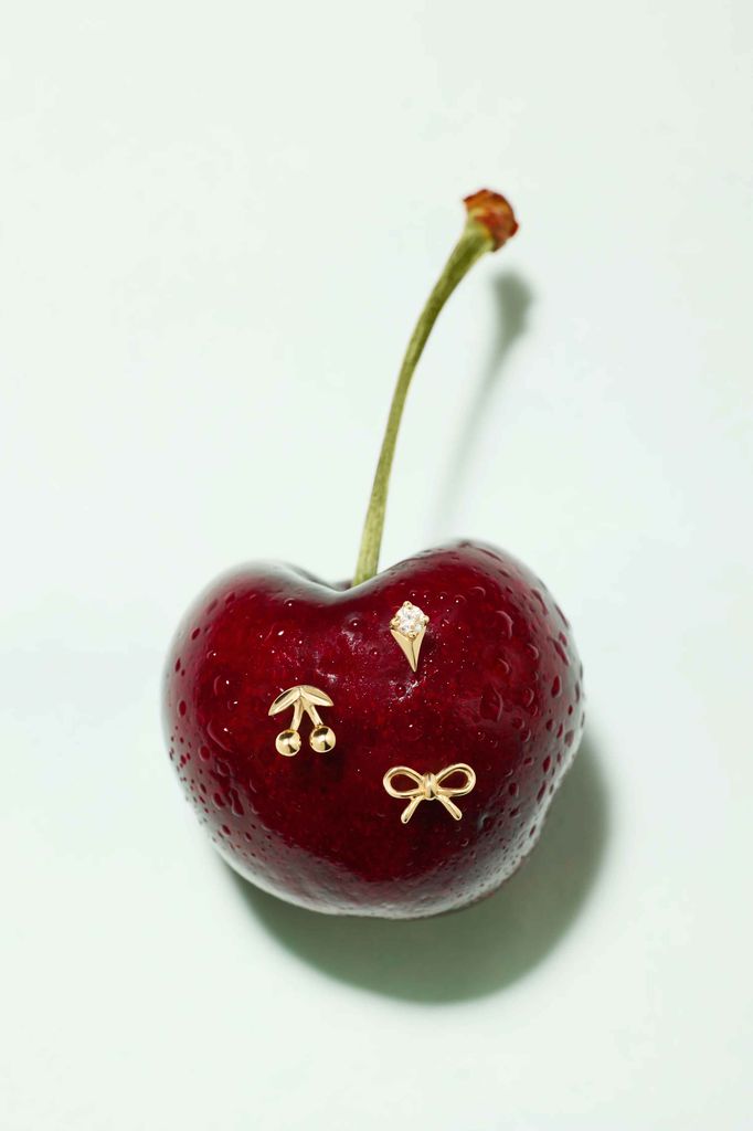 Vanchi stud earrings