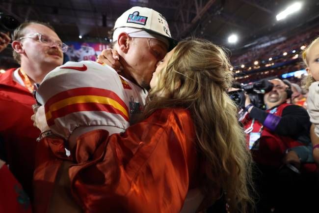 Patrick and Brittany Mahomes share a kiss after his Super Bowl win