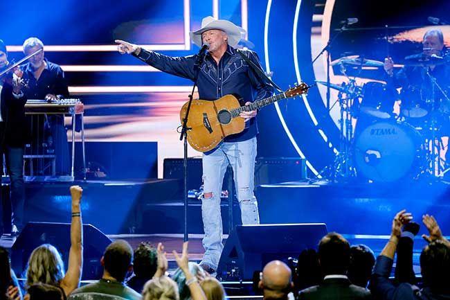 Alan Jackson Pulls Out of CMA Fest - Saving Country Music