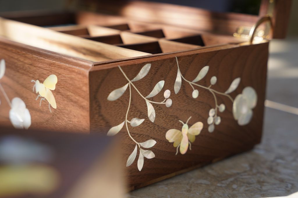 "Artisanat et communauté : 20 ans de Turquoise Mountain" se déroule ce mois-ci à la Garrison Chapel, Chelsea Barracks