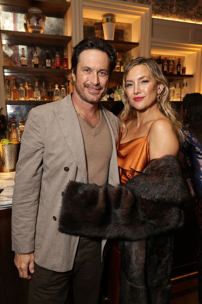 Kate Hudson partage sa rare appréciation pour son ex-père Bill Hudson 4 Oliver Hudson (à gauche) et Kate Hudson vus à la première de Focus Features "Chanson chantée en bleu" after party lors de l'AFI Fest 2025 à Mother Wolf le 26 octobre 2025 à Hollywood, Californie.