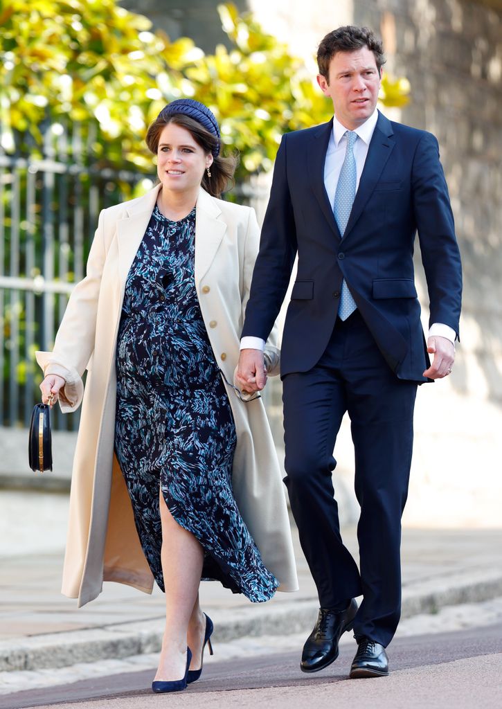 Princesa grávida Eugenie e Jack Brooksbank chegando à Capela de São Jorge