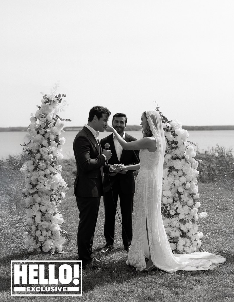 Alberto Rosende and Tessa Mossey at the altar during their wedding