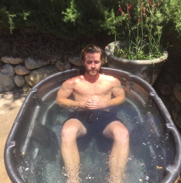 Liam Hemsworth ice bath