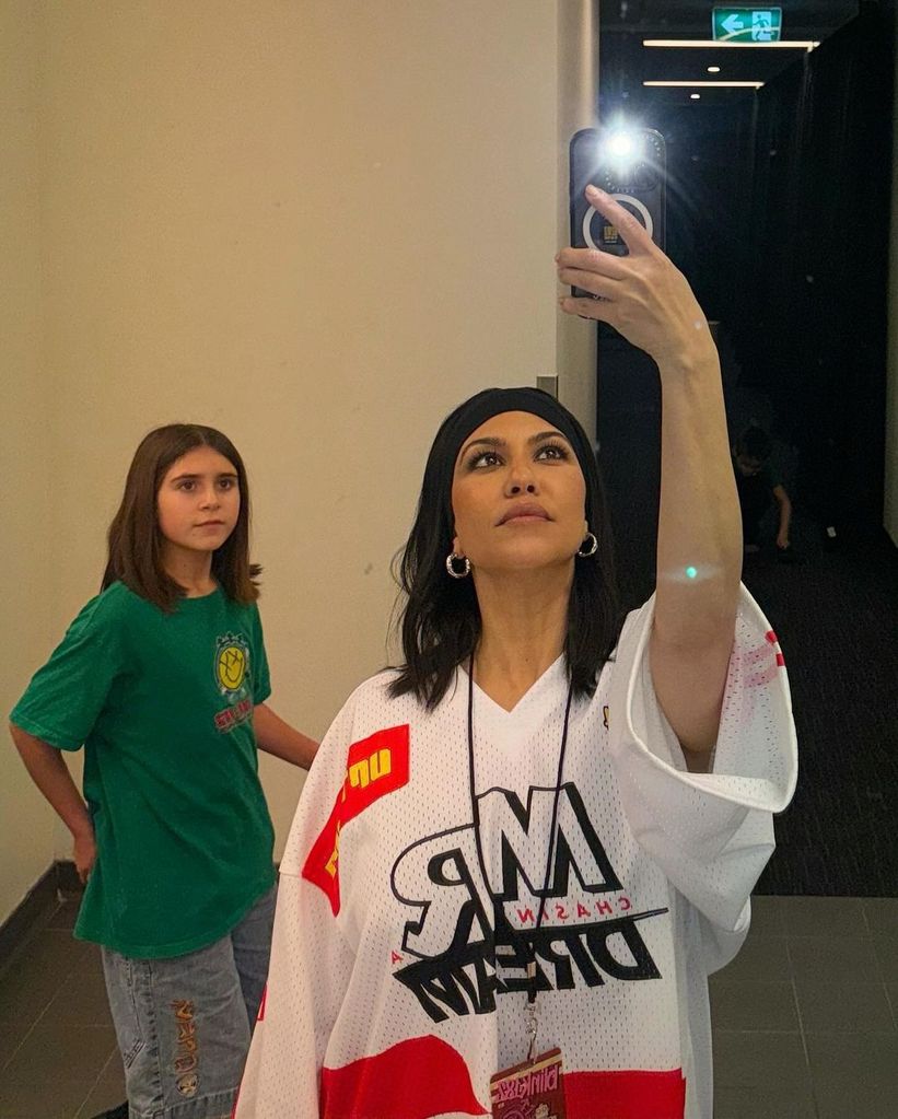 kourtney kardashian and daughter penelope selfie