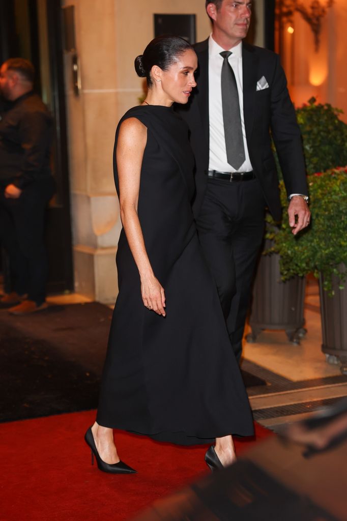 BGUK_3375213 - Paris, FRANCE  Meghan Markle, the Duchess of Sussex, was spotted leaving the Hotel Plaza Athenee in Paris