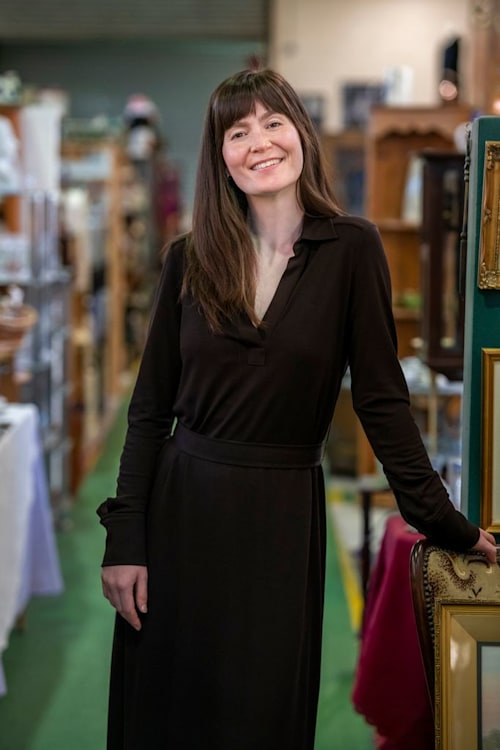 Natasha Raskin Sharp on Bargain Hunt