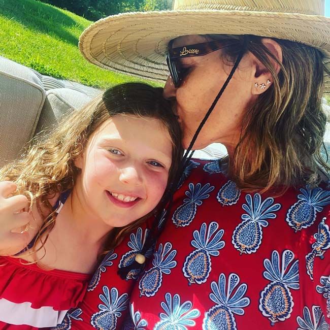 savannah guthrie kisses daughter on summer vacation