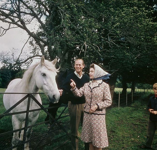 queen and philip with horse balmoral