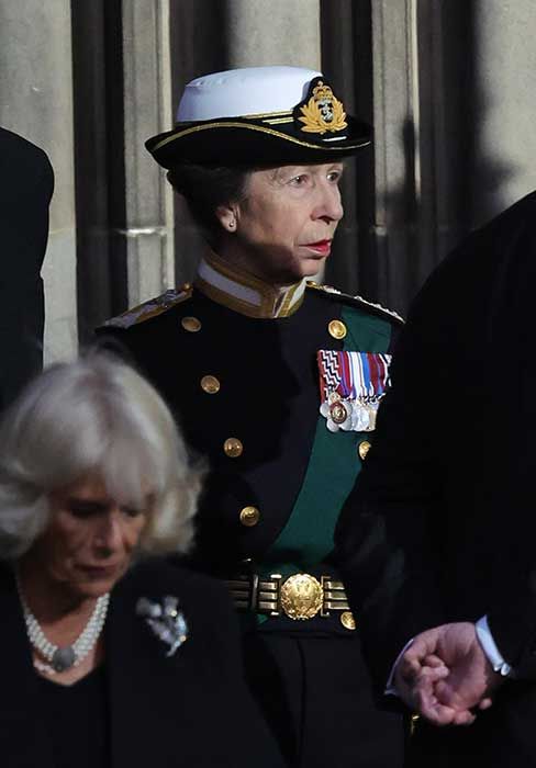 Princess Anne leaves vigil